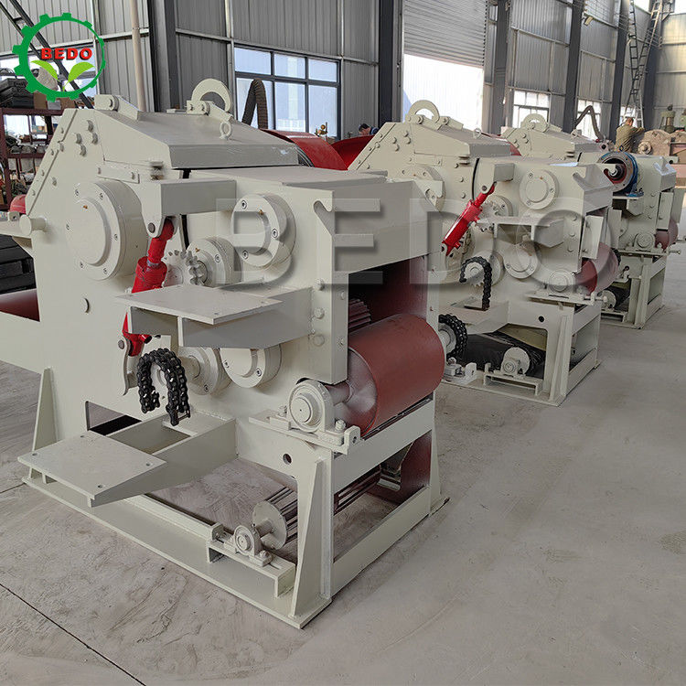 590rpm 3-5t/h Drum Type Wood Chipping Machine Satu tahun garansi
