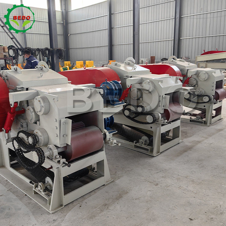 590rpm 3-5t/h Drum Type Wood Chipping Machine Satu tahun garansi