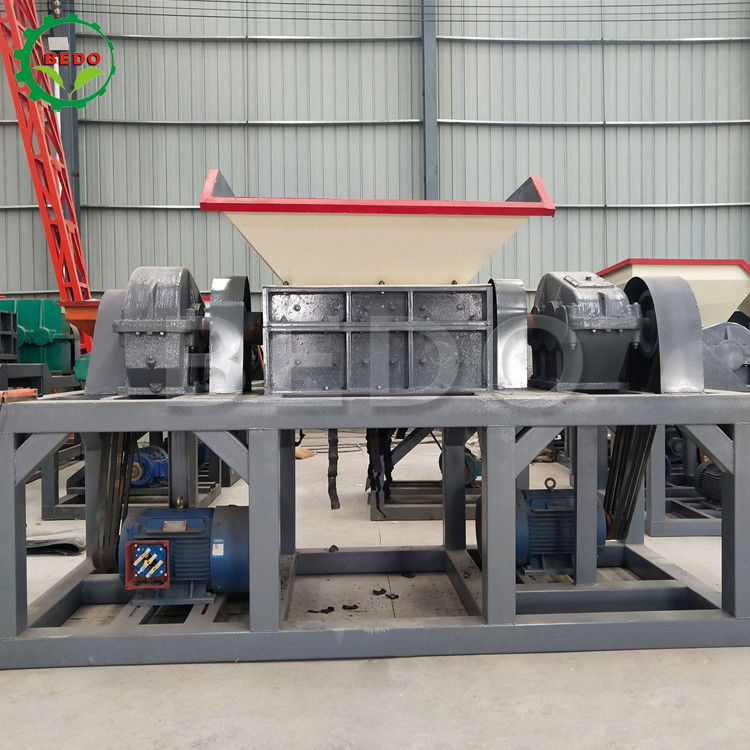 Twin Shaft Pallets Tyres Paint Bucket Shredder With Alloy Steel Blade