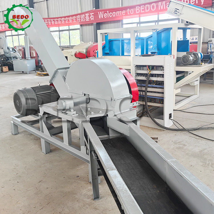 37kw Self-feeding Wood Chipping Machine 3-5t/h Kapasitas Drum Type Branch Shredder