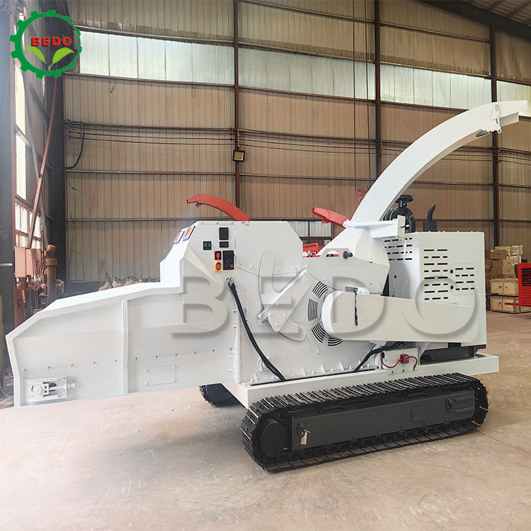 4 Silinder Diesel Wood Chipper Mesin 360 derajat Regulasi Parachute 215mm Blade Length Shredder