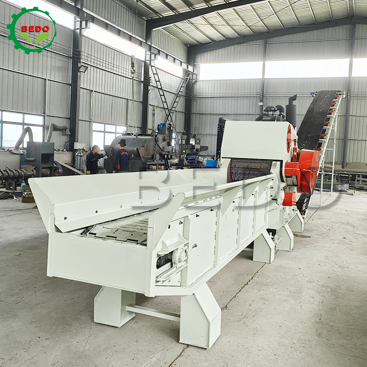 Mesin Pemotong Kayu 235HP Makan Sendiri 700x400mm Inlet Mesin Penghancur Drum Industri Chipping Tugas Berat