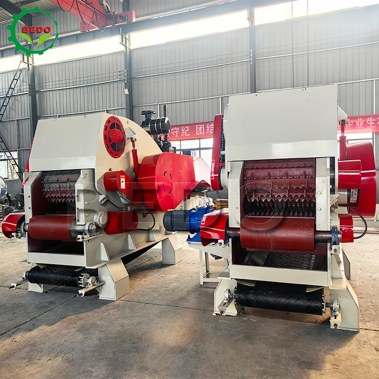 Mesin Diesel Mesin Pemotong Kayu 235HP Mesin Penghancur Kayu Skala Besar Penghancur Jenis Drum Tugas Berat