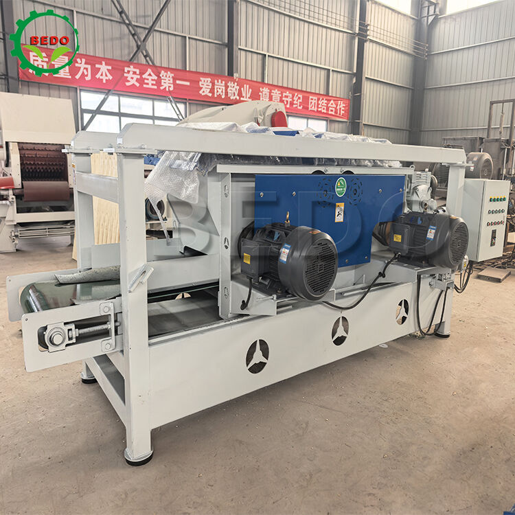 50Hz Alloy Steel Blade Mesin Pembuangan Kayu 400kg/jam Kapasitas Peralatan Pekerjaan Kayu Berat