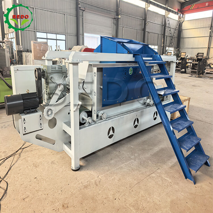 7.5kw Mesin Pembuangan Kayu 125mm Roller 400kg/jam Kapasitas Peralatan Pengolahan Kayu Efisien