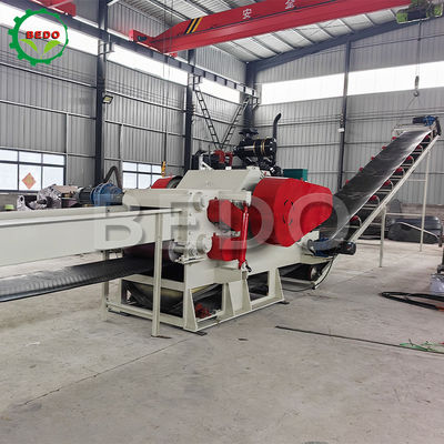 Diesel Powered 330HP Kehutanan Mesin Wood Chipper Industrial Heavy Duty Log Shredder