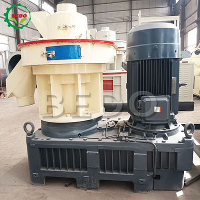 55KW Disesuaikan Mesin Pellet Tanah gergaji Mesin Pembuat Pellet Kayu Baja Rostless