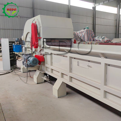 1040 * 500mm Ukuran Inlet Mesin pemotong kayu industri untuk Diameter kayu besar hingga 300mm