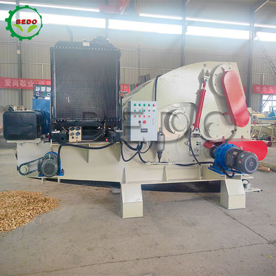 Mesin Pemotong Kayu Sertifikasi CE dengan Ukuran Chip 25-35mm dan Panjang Conveyor Feed Panjang Didorong oleh Motor Hidraulik
