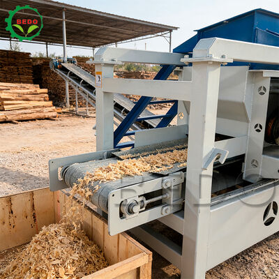 Otomatis Mesin Pembuangan Kayu Pisau Baja Alloy 125mm Roller 400kg/jam Kapasitas Peralatan Industri